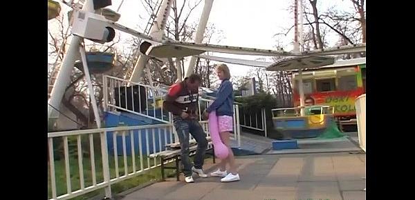  cute Chick rides tool in fun park